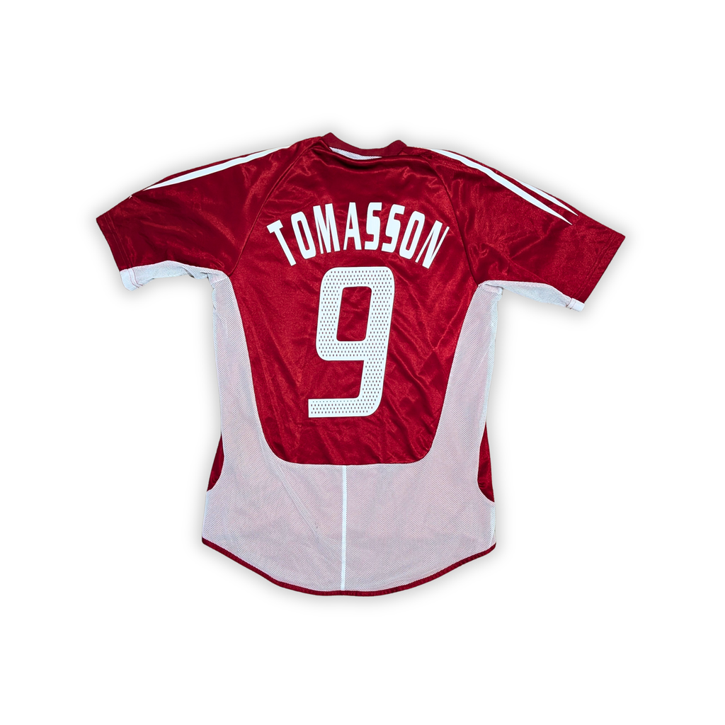 2004-05 Denmark Home Shirt - Tomasson 9