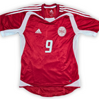 2004-05 Denmark Home Shirt - Tomasson 9
