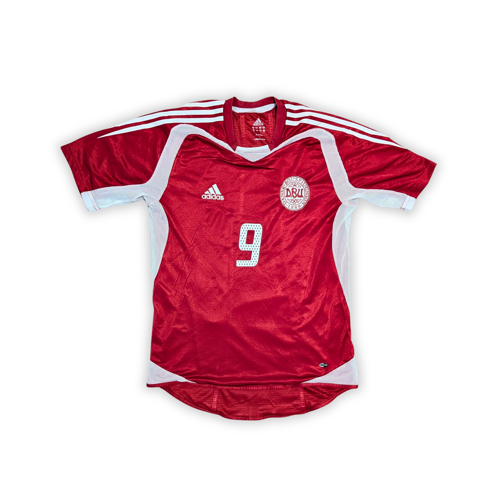 2004-05 Denmark Home Shirt - Tomasson 9