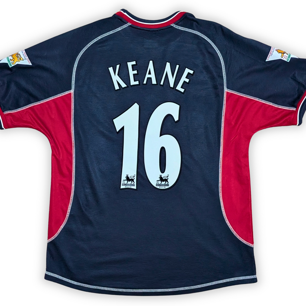 2000-01 Manchester United Third Shirt - Keane 16