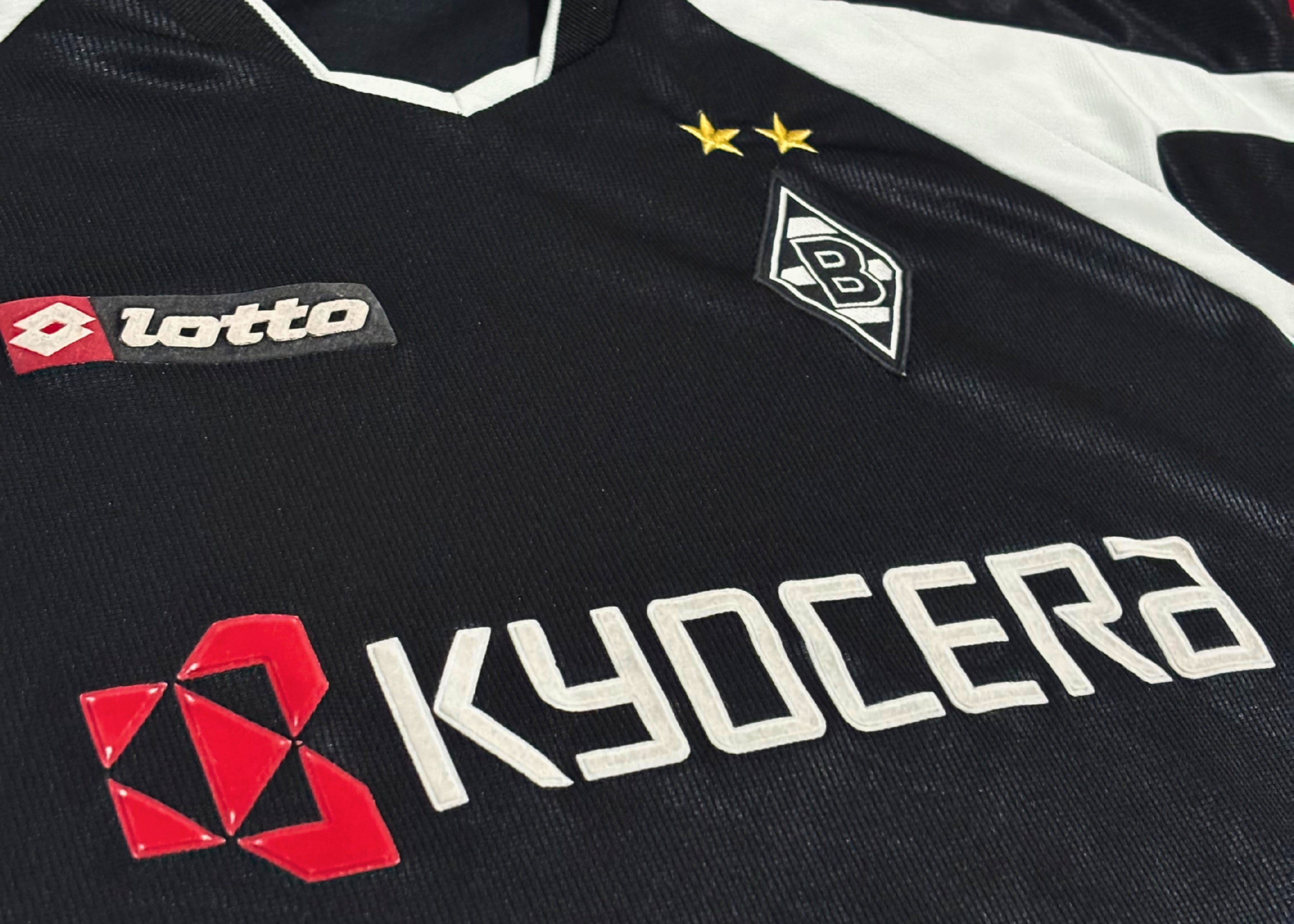 2005-06 Borussia Monchengladbach Away Shirt - Bøgelund 20