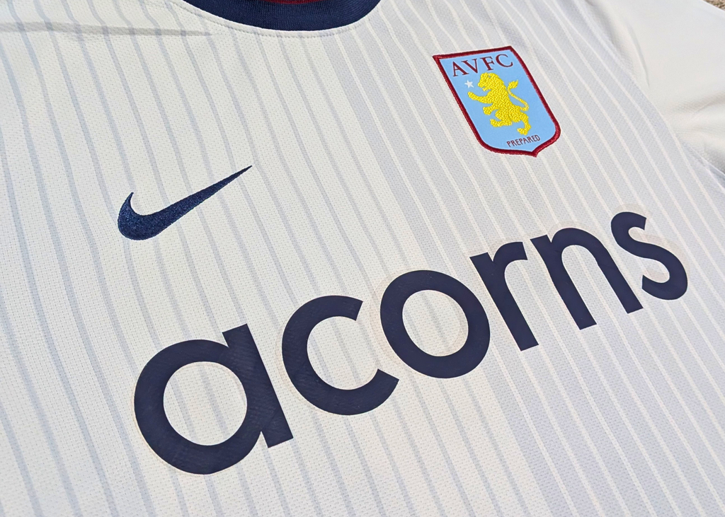 2009-10 Aston Villa Away Shirt - Carew 10