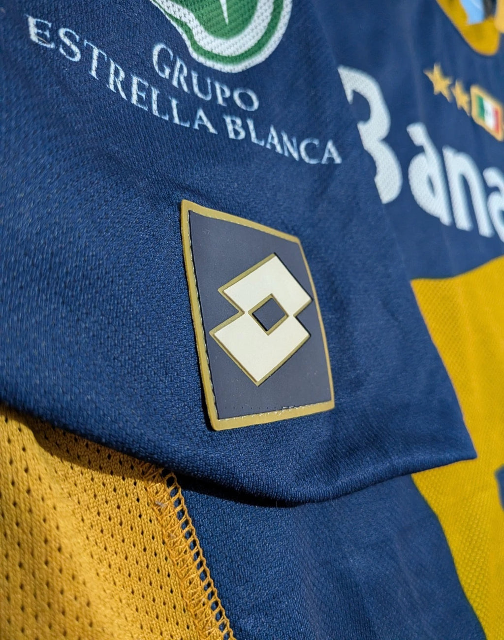 2004-05 UNAM Pumas Away Shirt