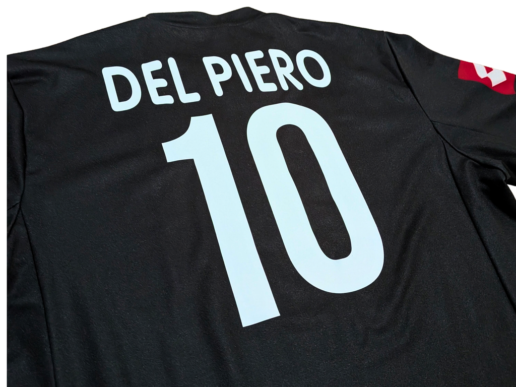 2001-02 Juventus Away Shirt - Del Piero 10