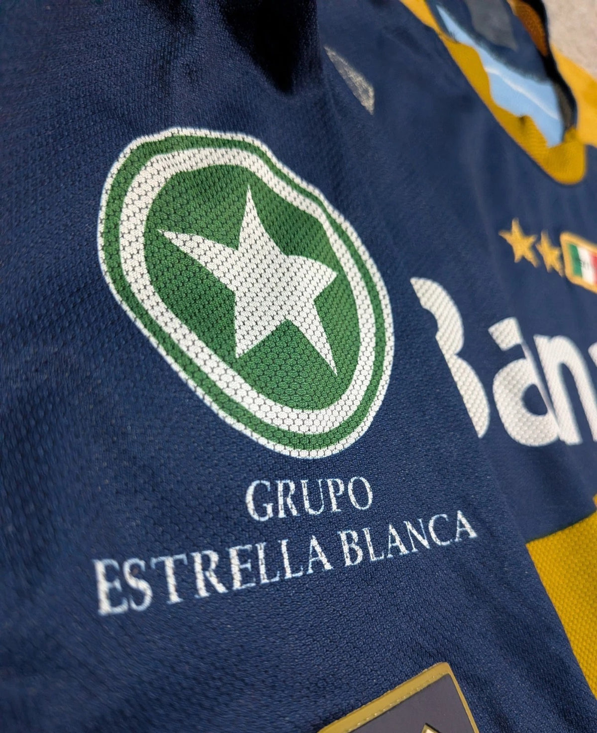 2004-05 UNAM Pumas Away Shirt