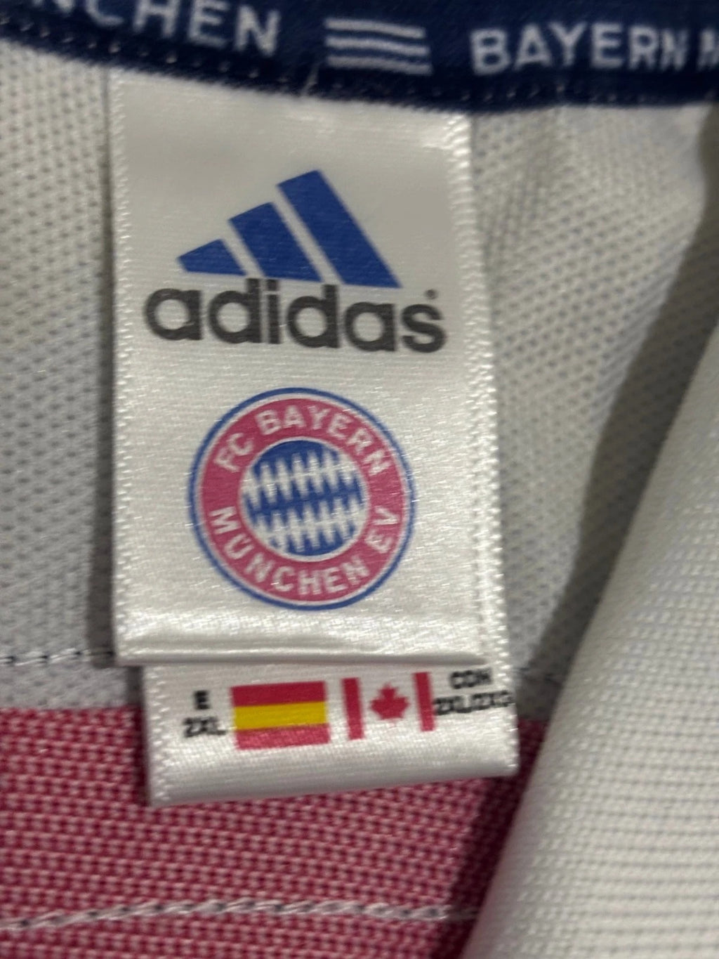 2000-02 Bayern Munich Away Shirt (Pizarro 14)
