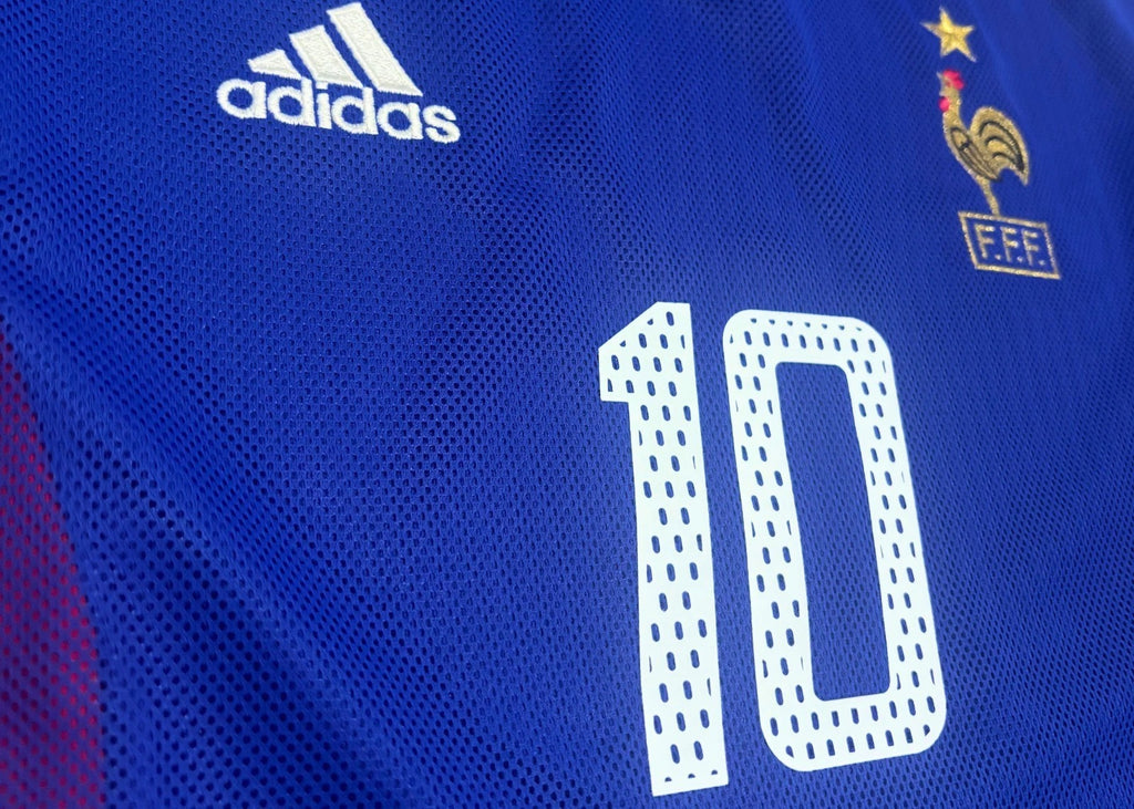 2002-04 France Home Shirt - Zidane 10