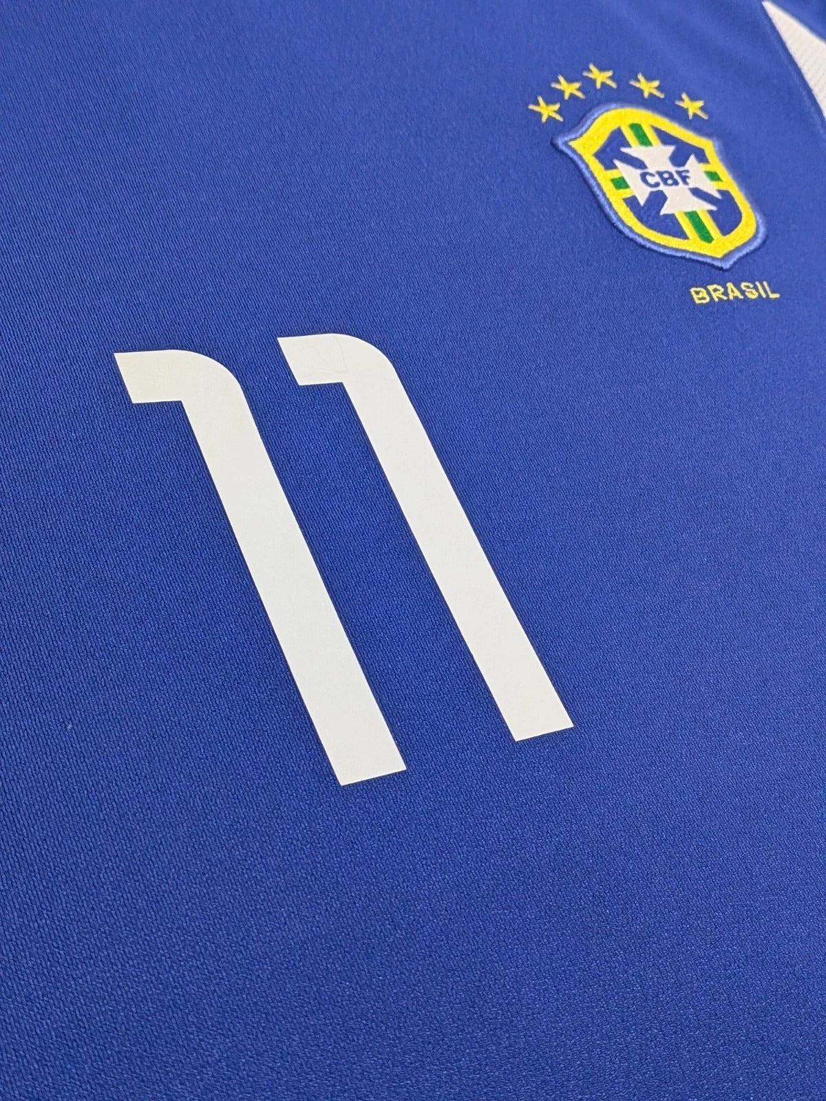 2002-04 Brazil Away Shirt - Ronaldinho 11