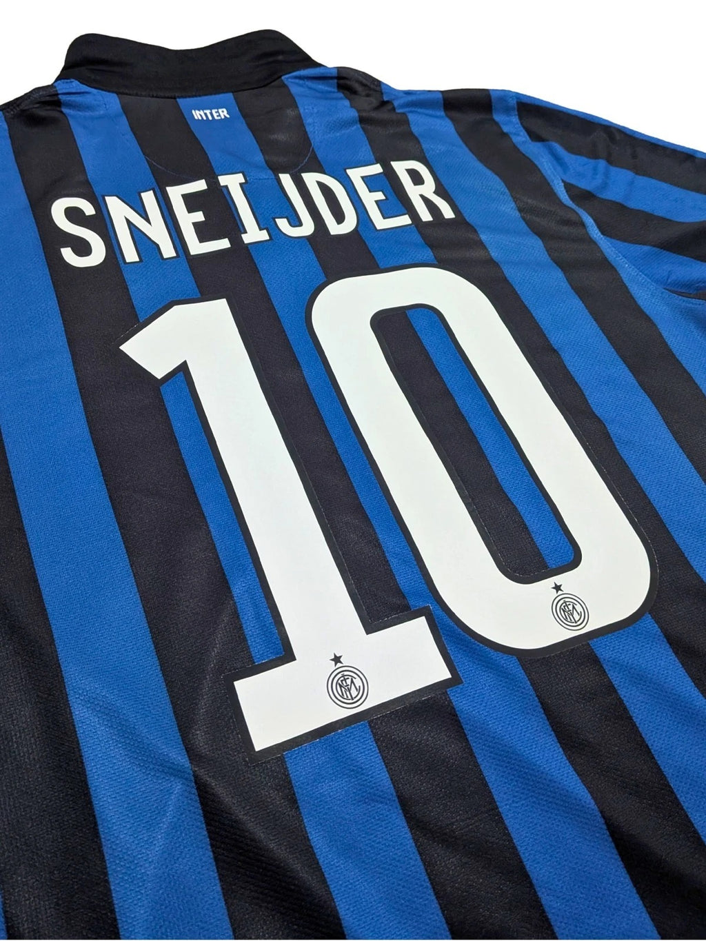 2011-12 Inter Milan Home Shirt - Sneijder 10
