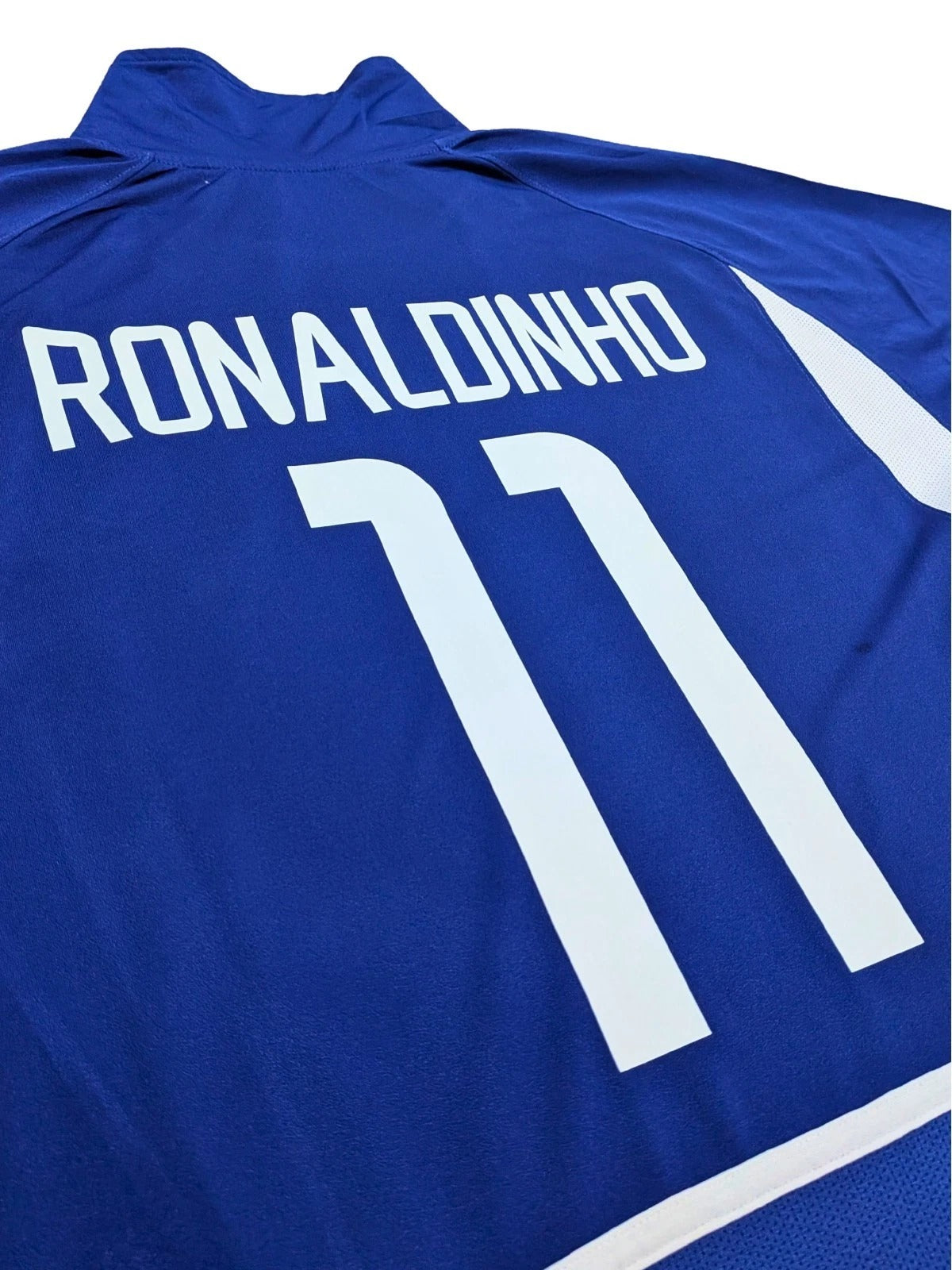 2002-04 Brazil Away Shirt - Ronaldinho 11