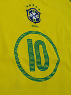 2004-06 Brazil Home Shirt - Ronaldinho 10