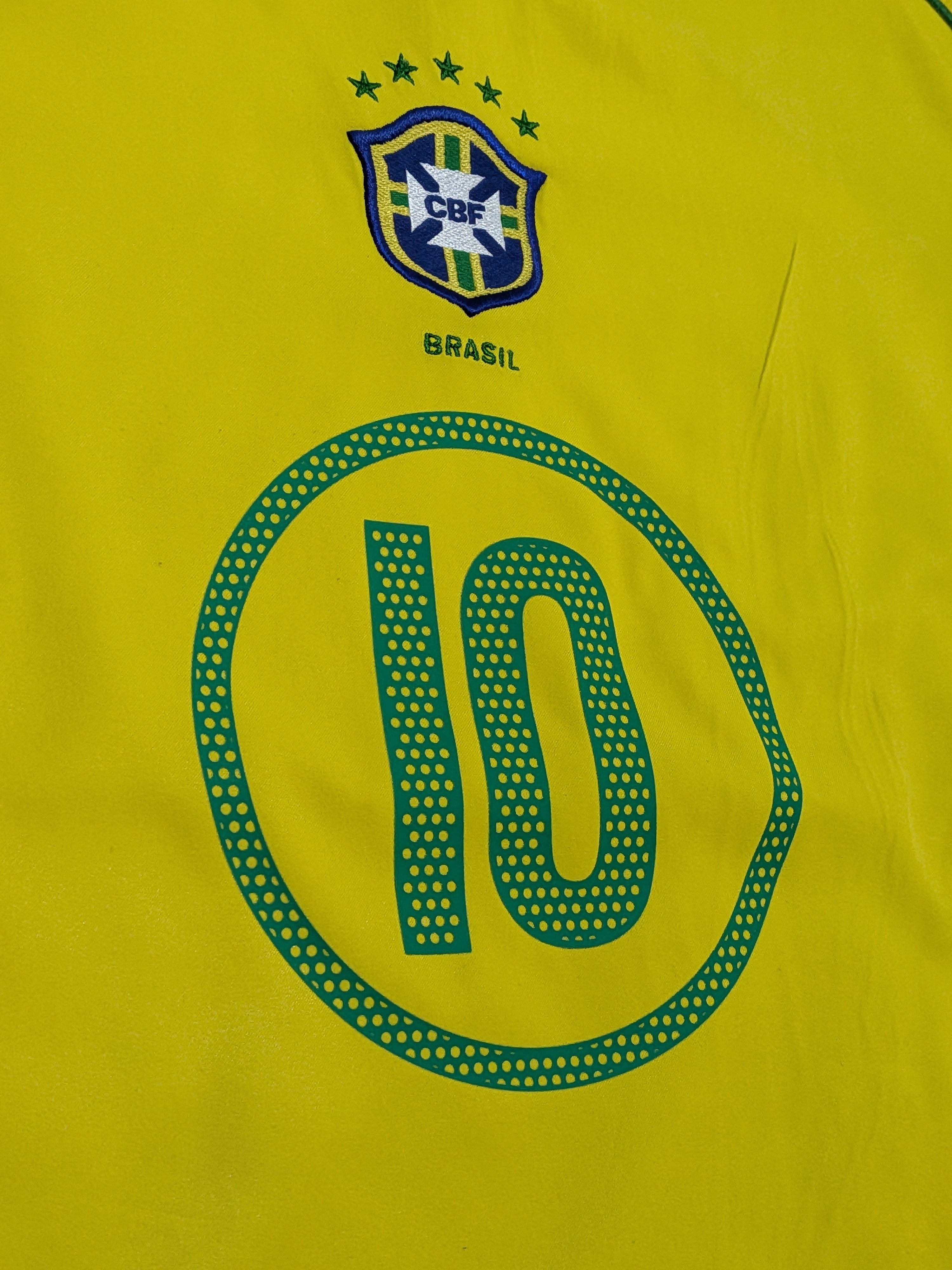 2004-06 Brazil Home Shirt - Ronaldinho 10
