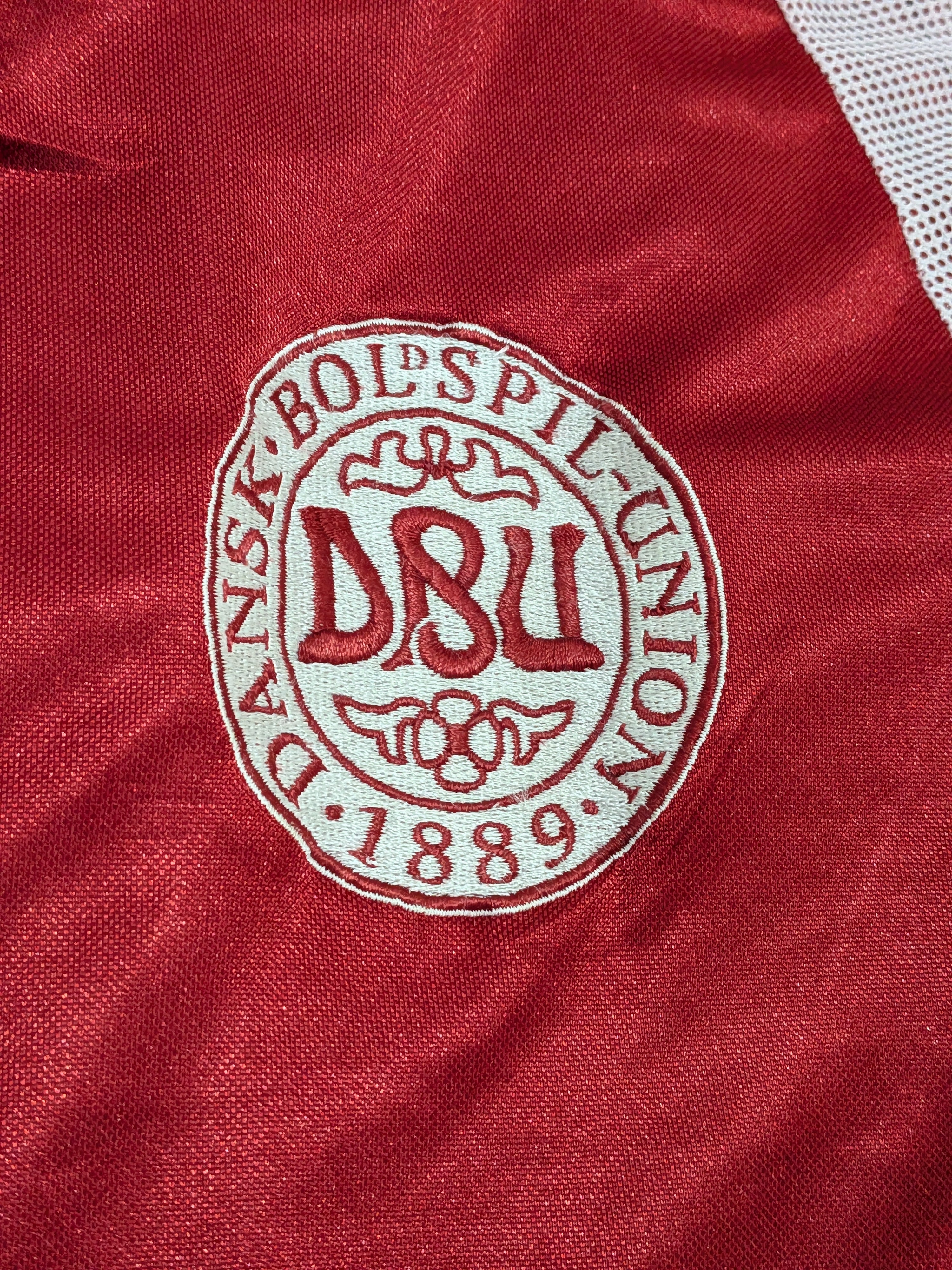 2004-05 Denmark Home Shirt - Tomasson 9