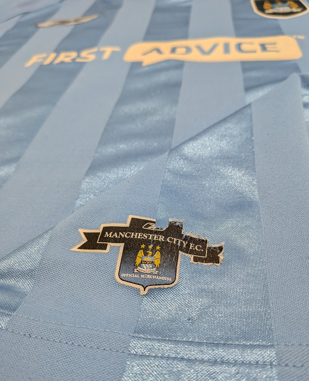 2003-04 Manchester City Home Shirt - Anelka 39