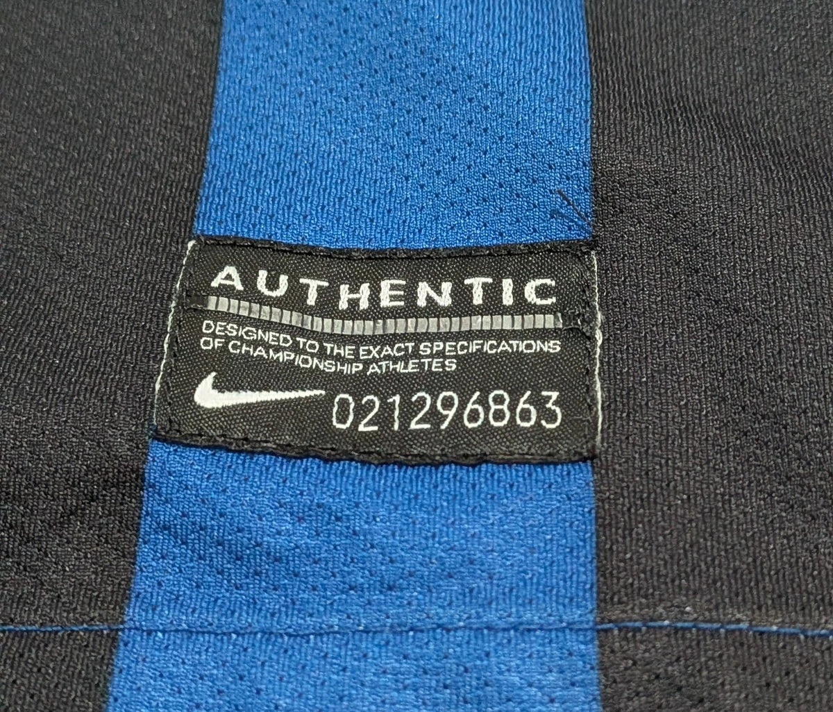 2011-12 Inter Milan Home Shirt - Sneijder 10