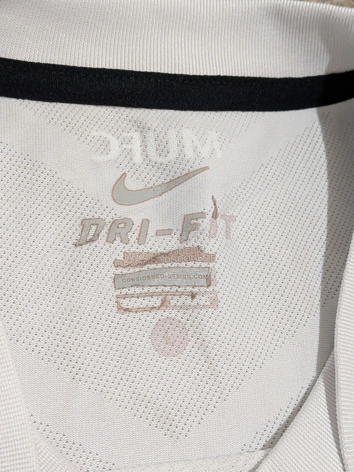 2010-11 Manchester United Away Shirt
