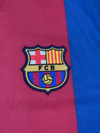 2006-07 Barcelona Home Shirt - Ronaldinho 10
