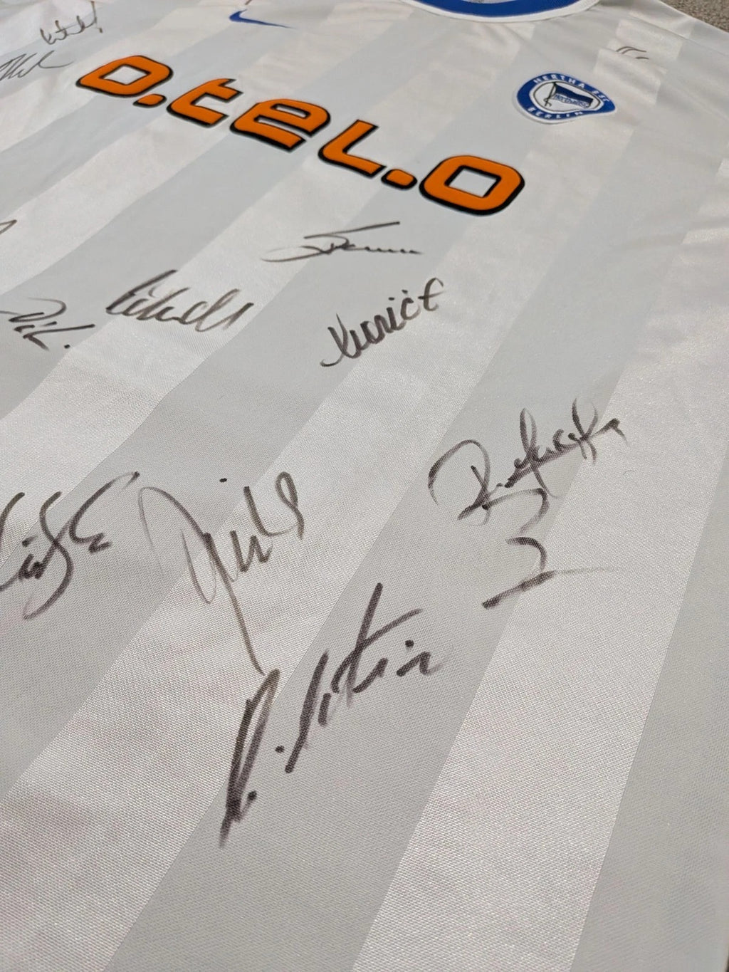 2000-01 Hertha Berlin Multi Signed Away Shirt