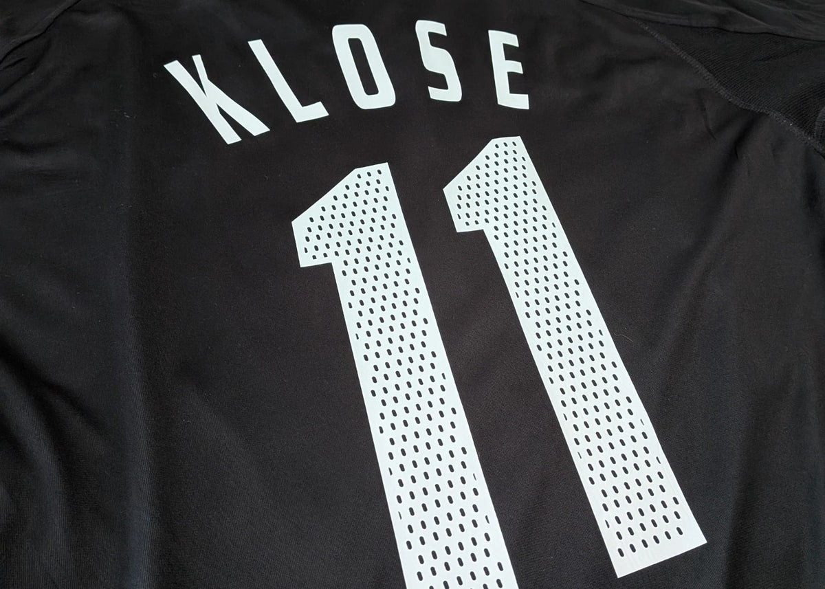 2004-06 Germany Away Shirt - Klose 11