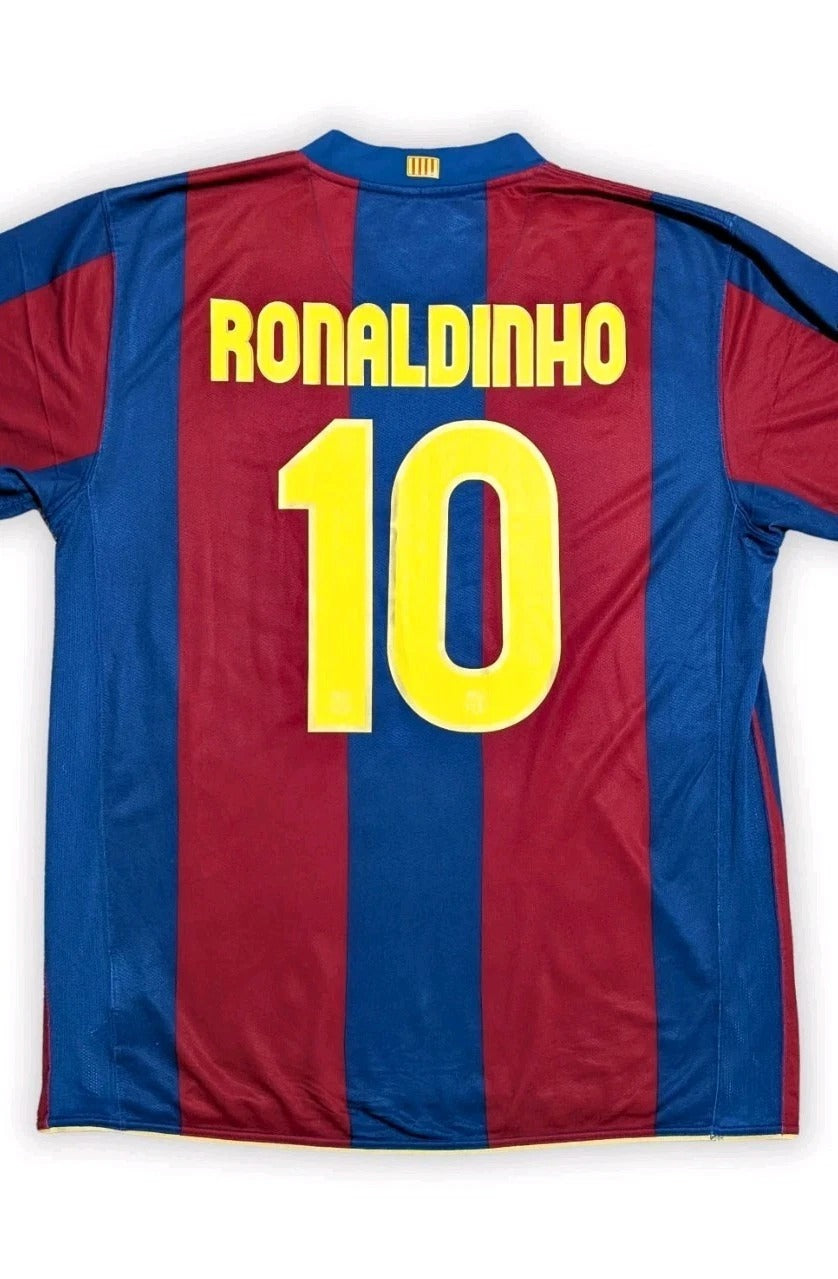 2007-08 Barcelona Home Shirt - Ronaldinho 10