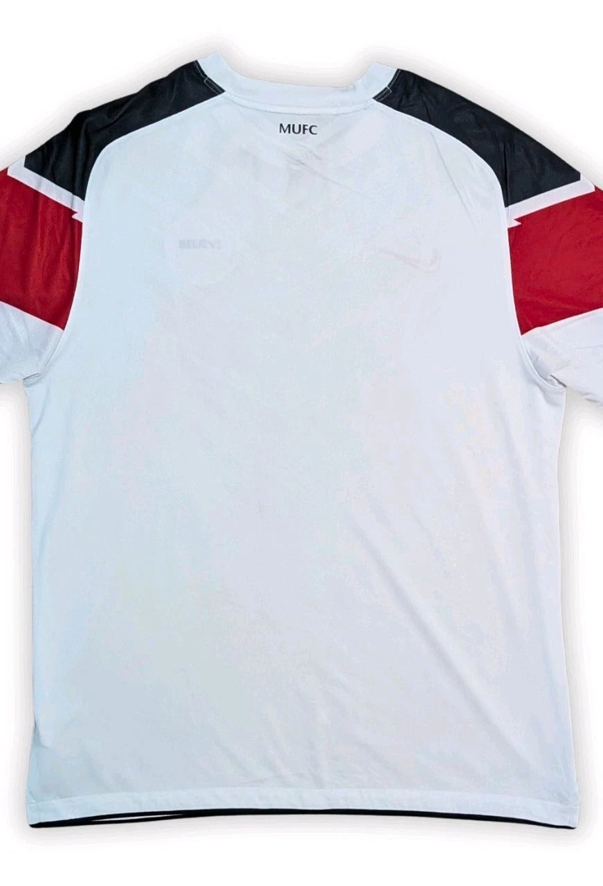 2010-11 Manchester United Away Shirt