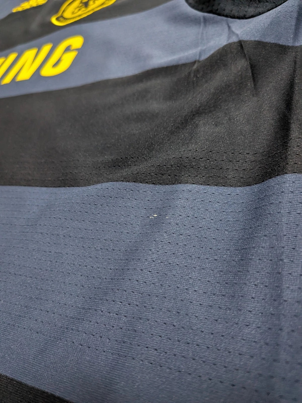 2009-10 Chelsea Away Shirt - Drogba 11