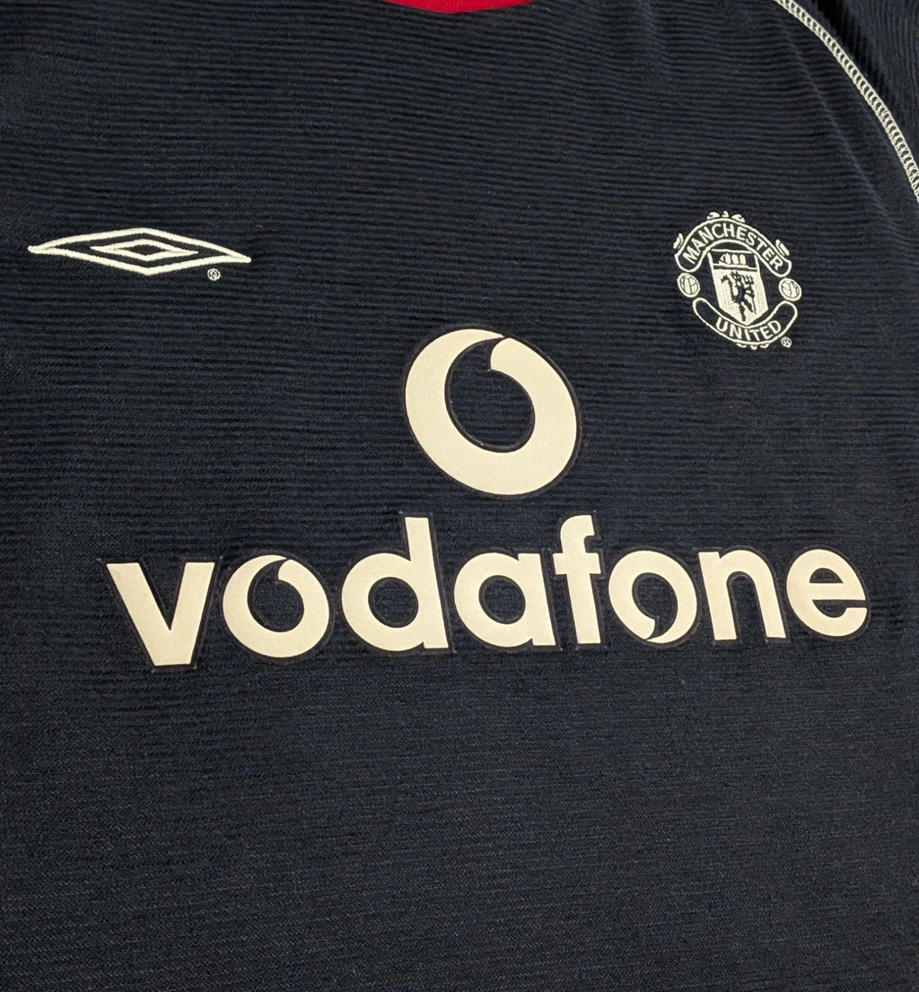 2000-01 Manchester United Third Shirt - Keane 16