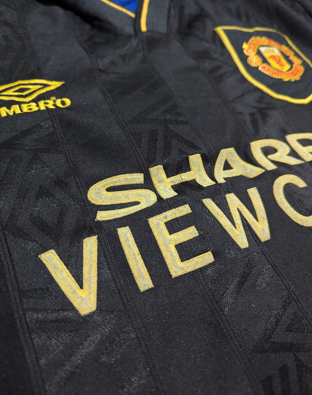 1993-95 Manchester United Away Shirt