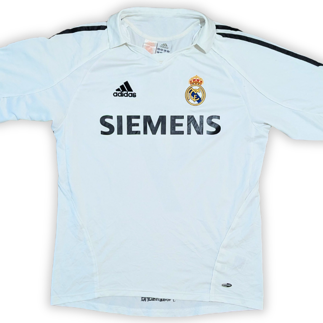 2005-06 Real Madrid Home Shirt - Ronaldo 9