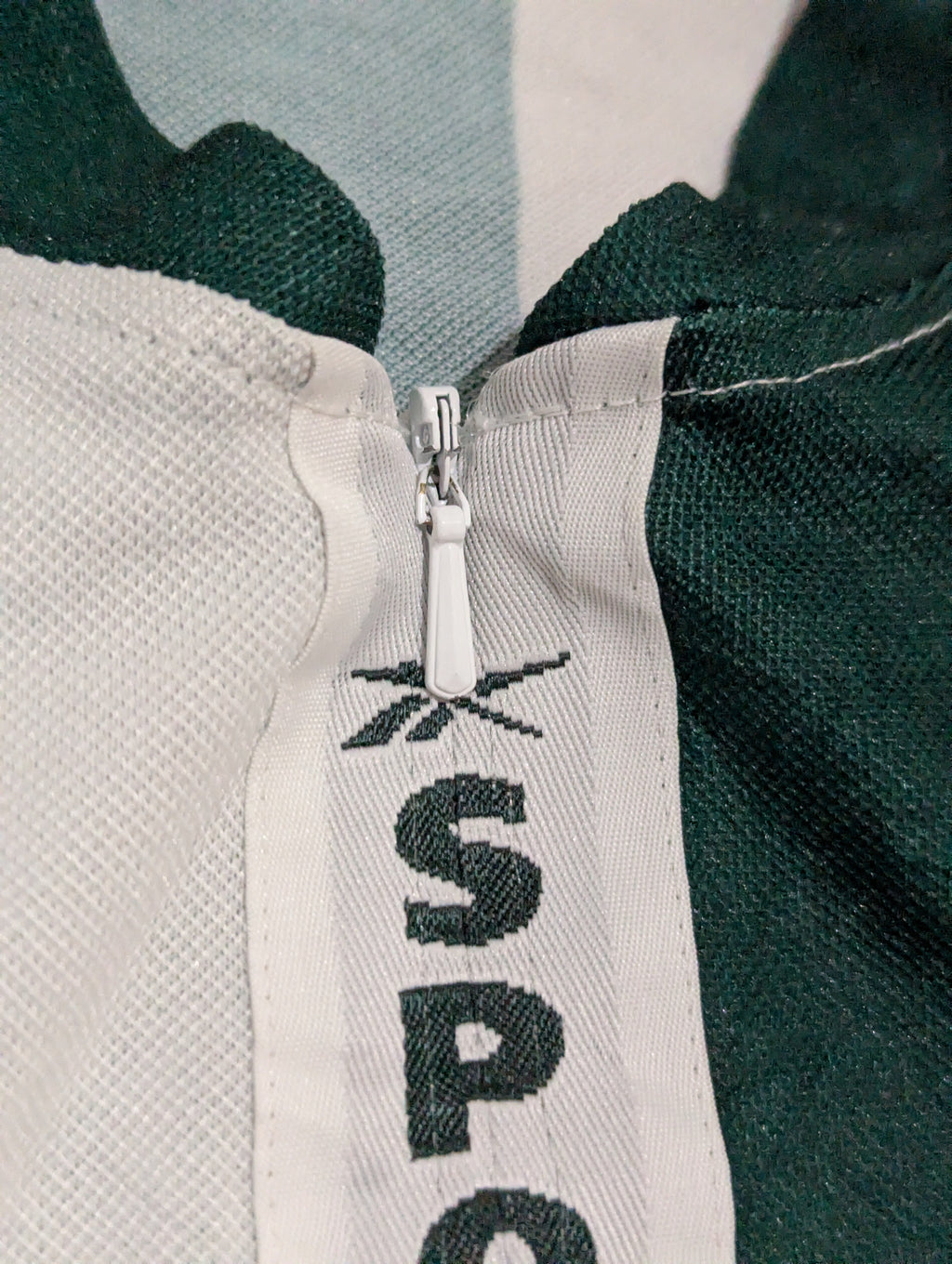 2004-05 Sporting CP Reebok 'Stromp' Shirt