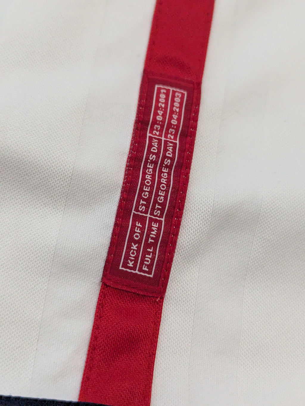 2001-03 England Home Shirt - Beckham 7