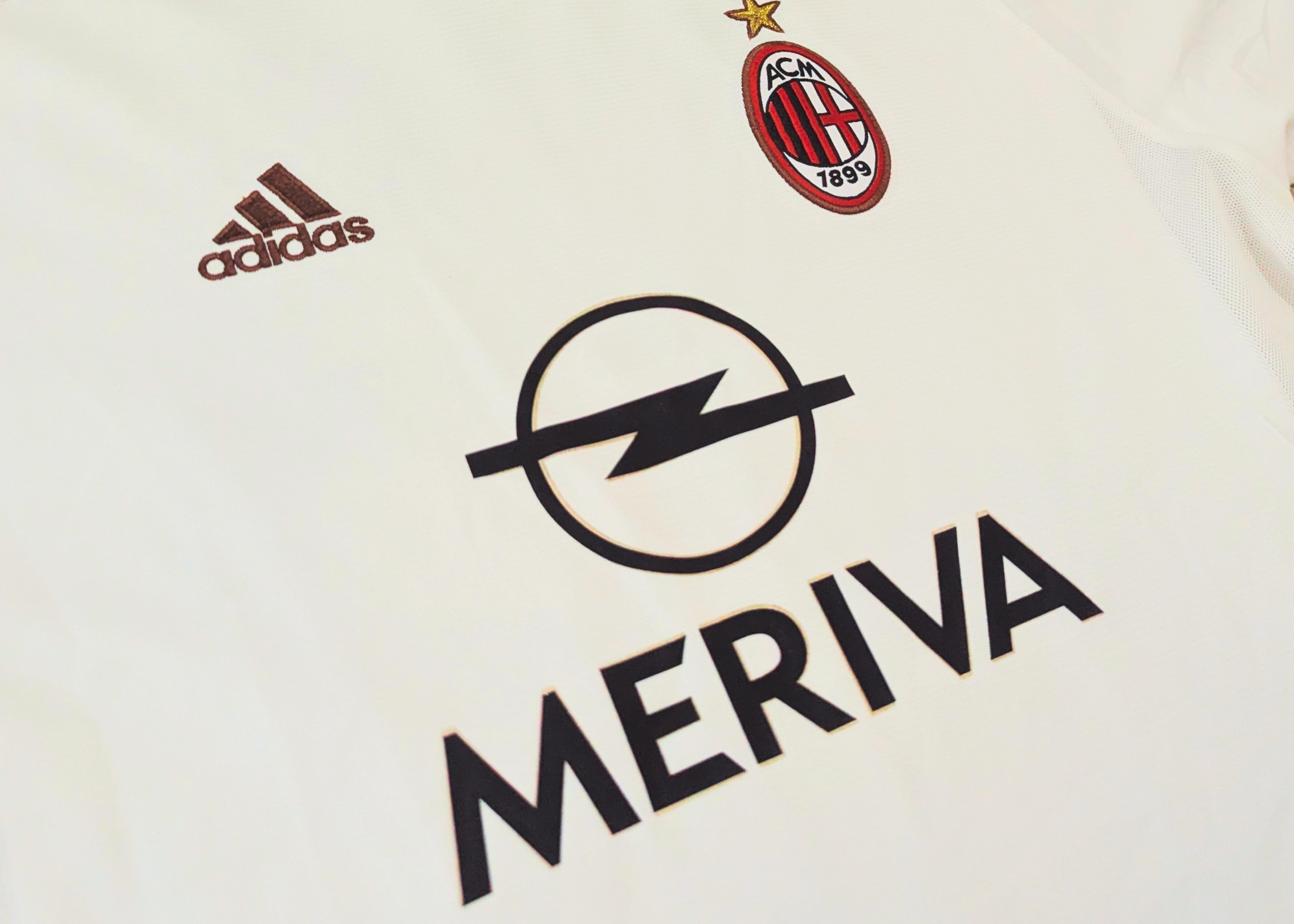 2003-04 AC Milan Away Shirt - Kaka 22