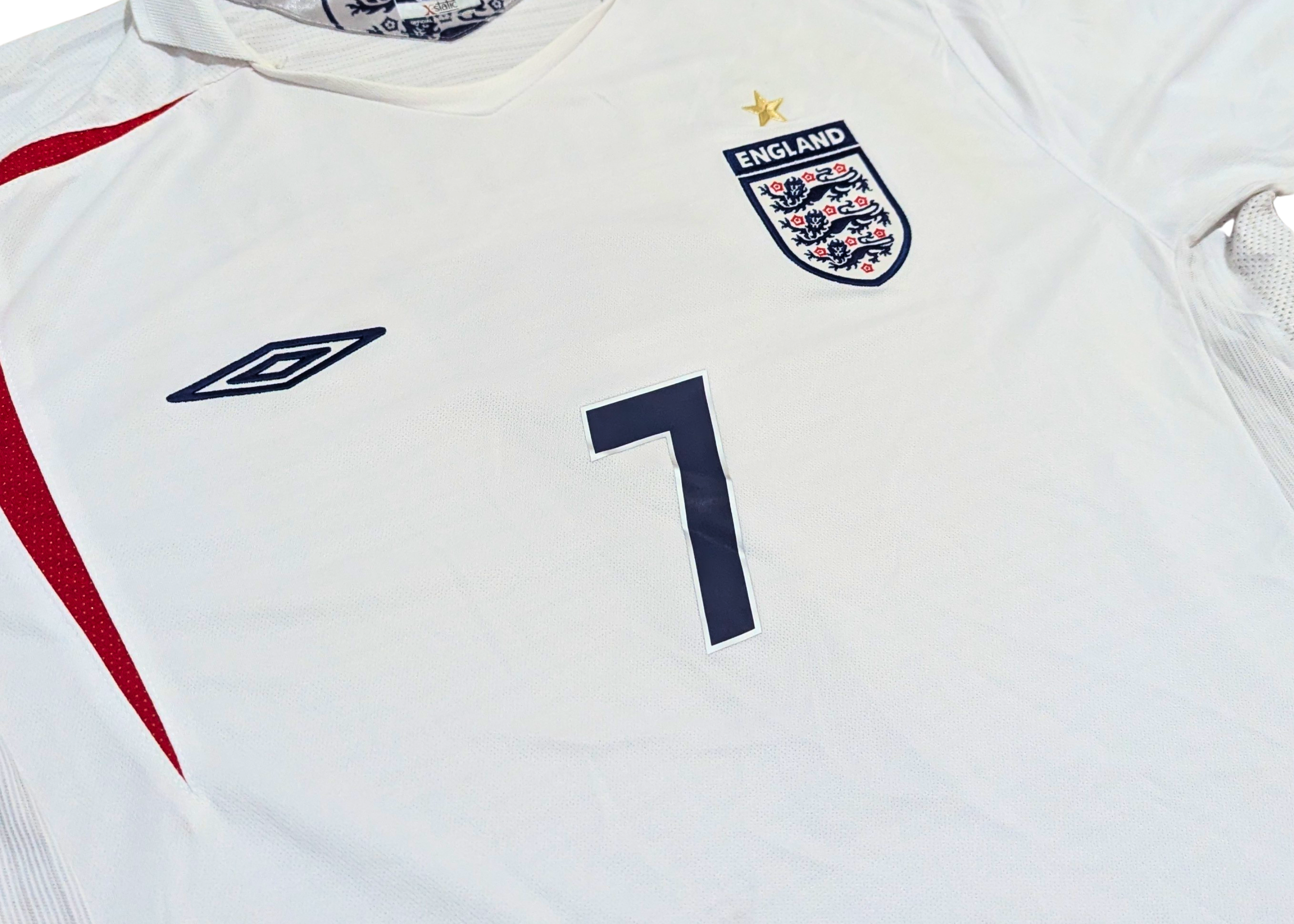 2005-07 England Home Shirt - Beckham 7