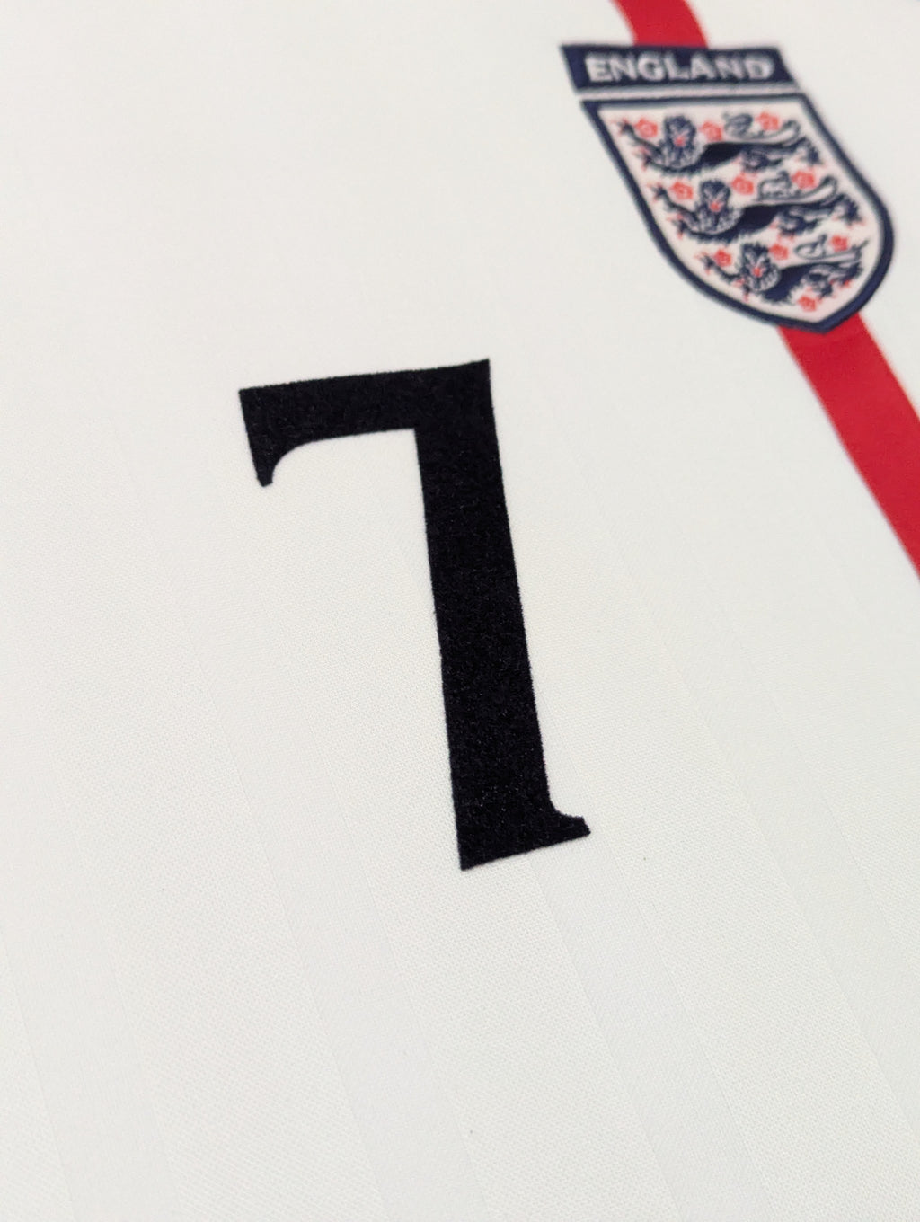 2001-03 England Home Shirt - Beckham 7