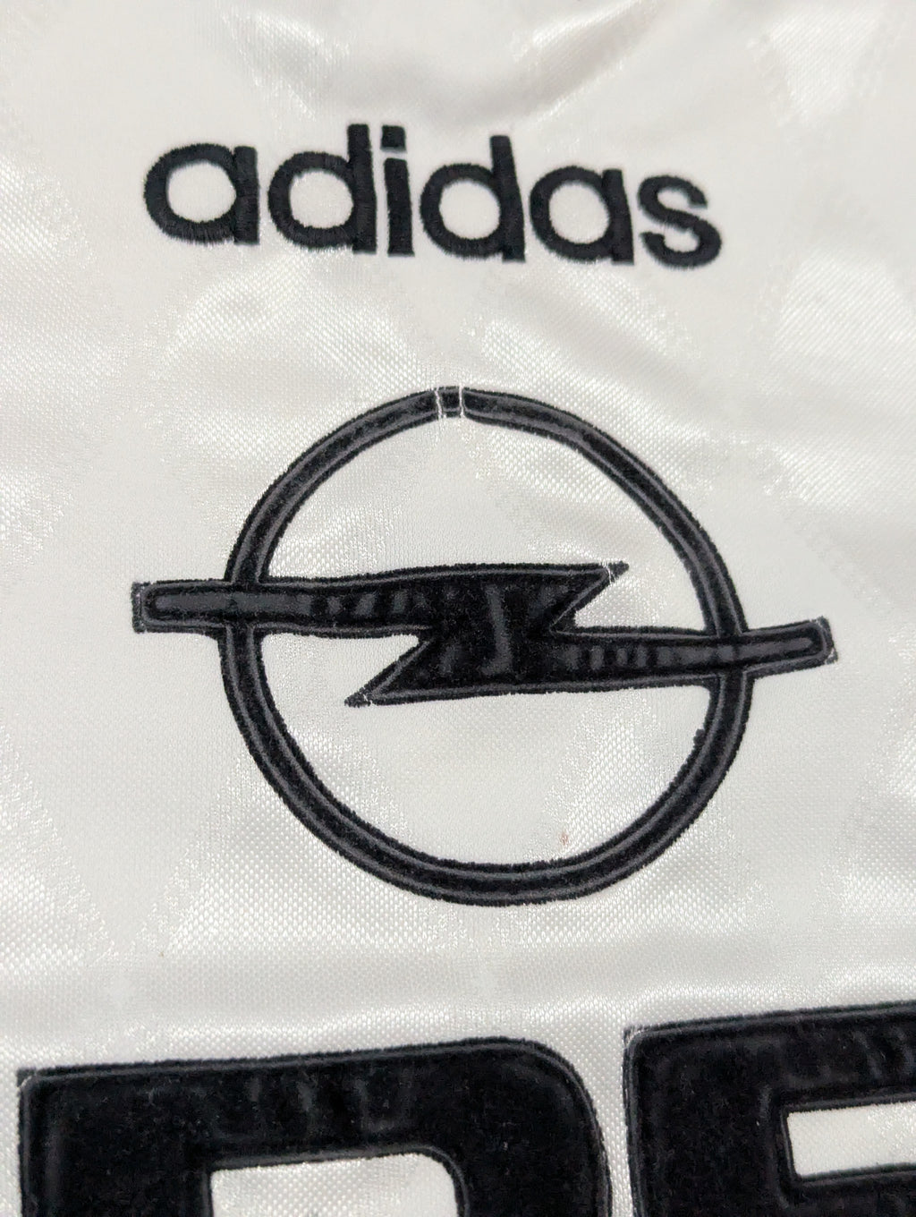 1996-98 Bayern Munich Away Shirt