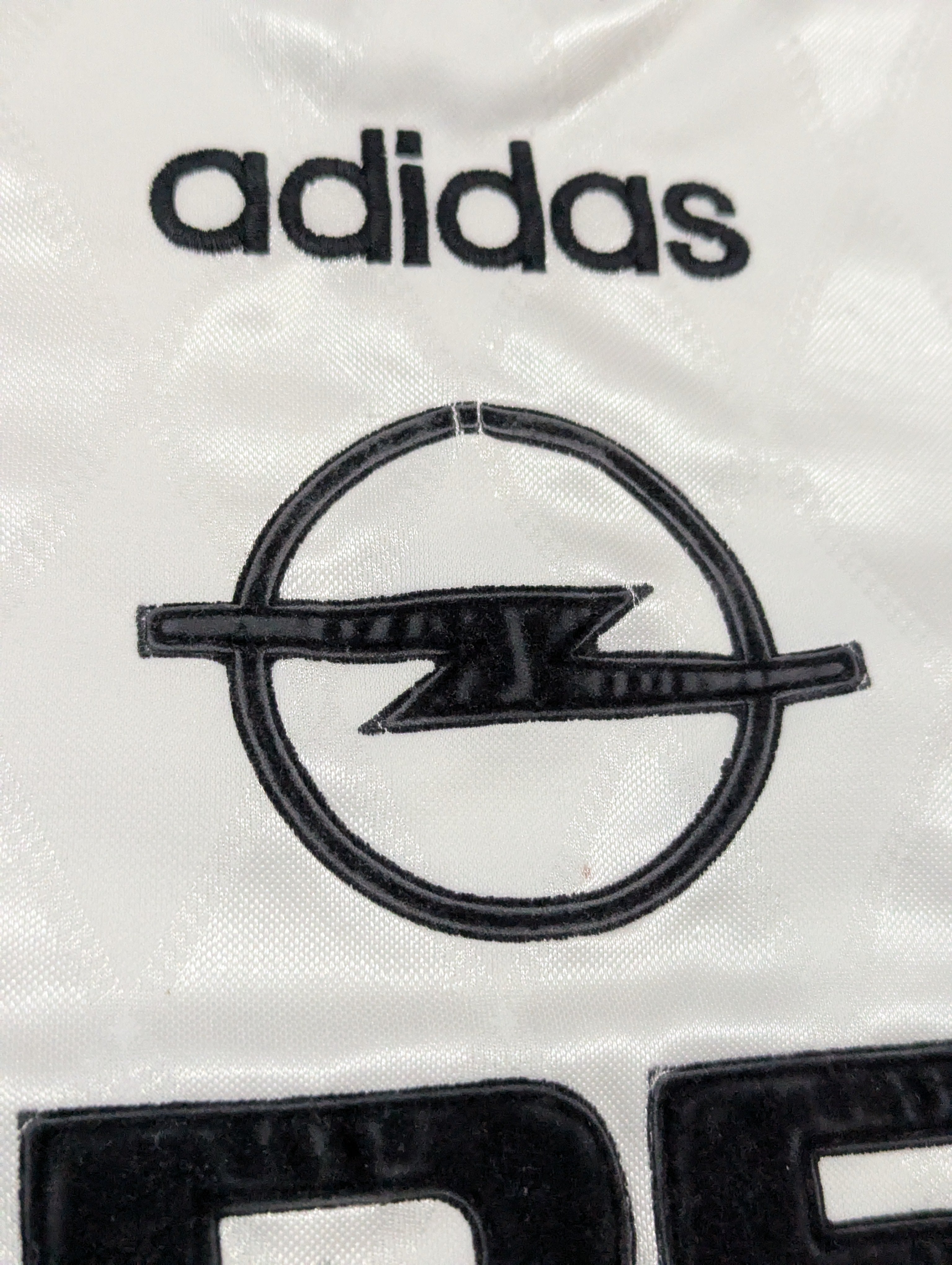 1996-98 Bayern Munich Away Shirt