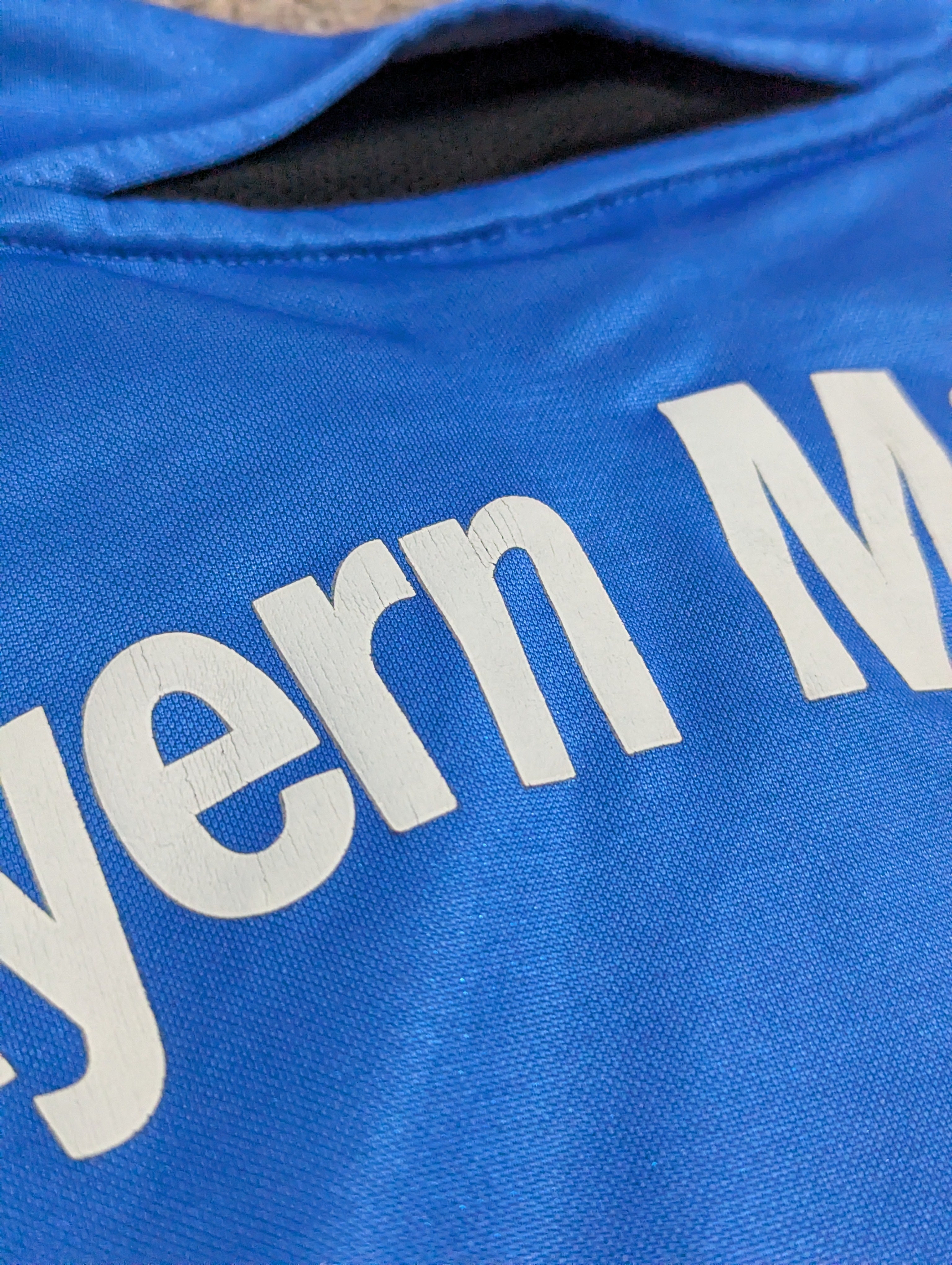2004-05 Bayern Munich GK Shirt - Kahn 1