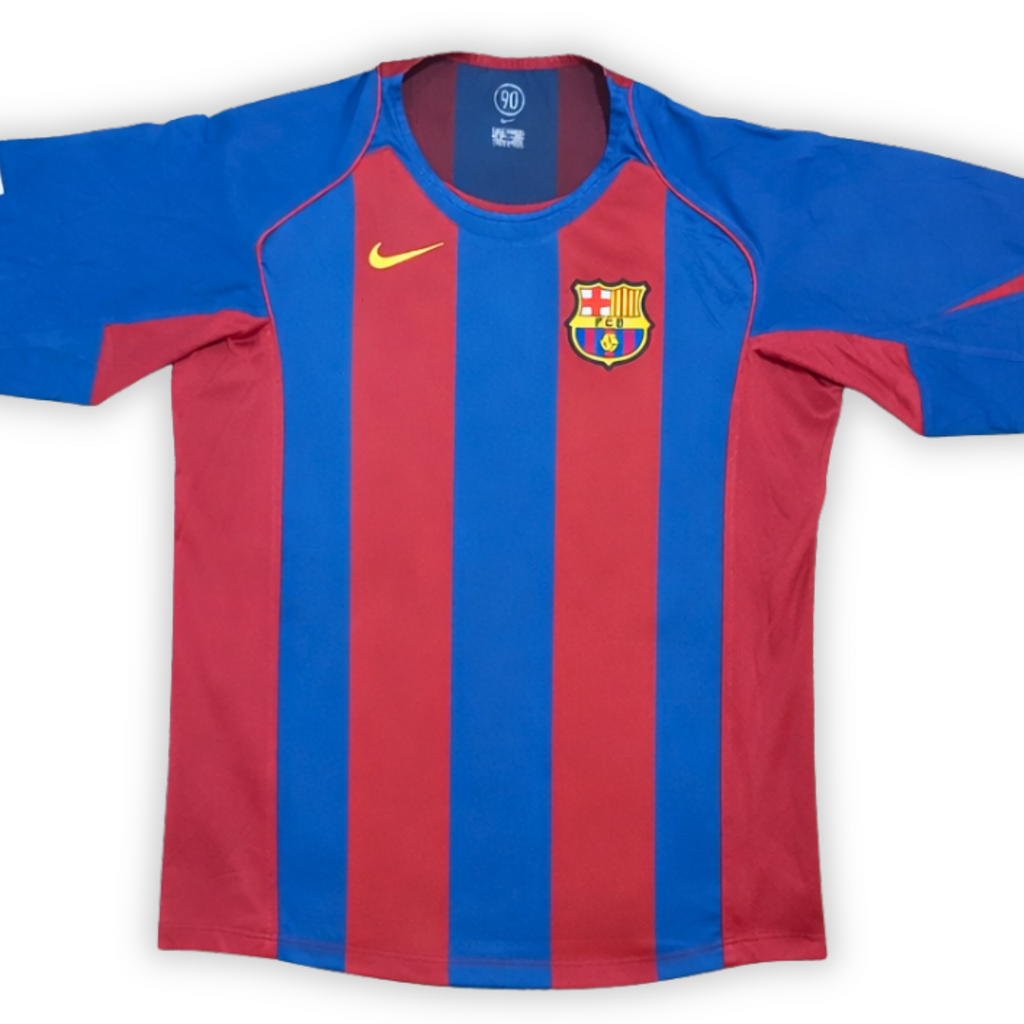 2004-05 Barcelona Home Shirt - Ronaldinho 10