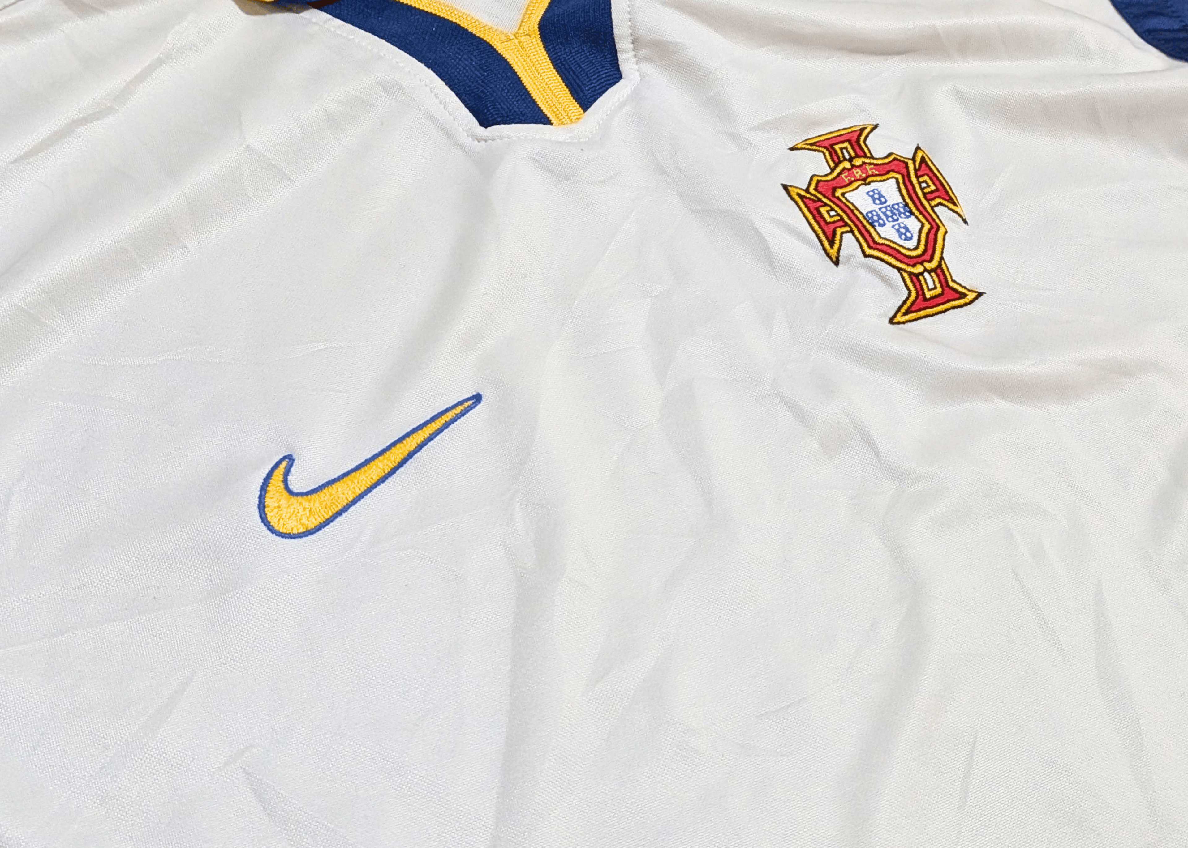 1998-00 Portgual Away Shirt