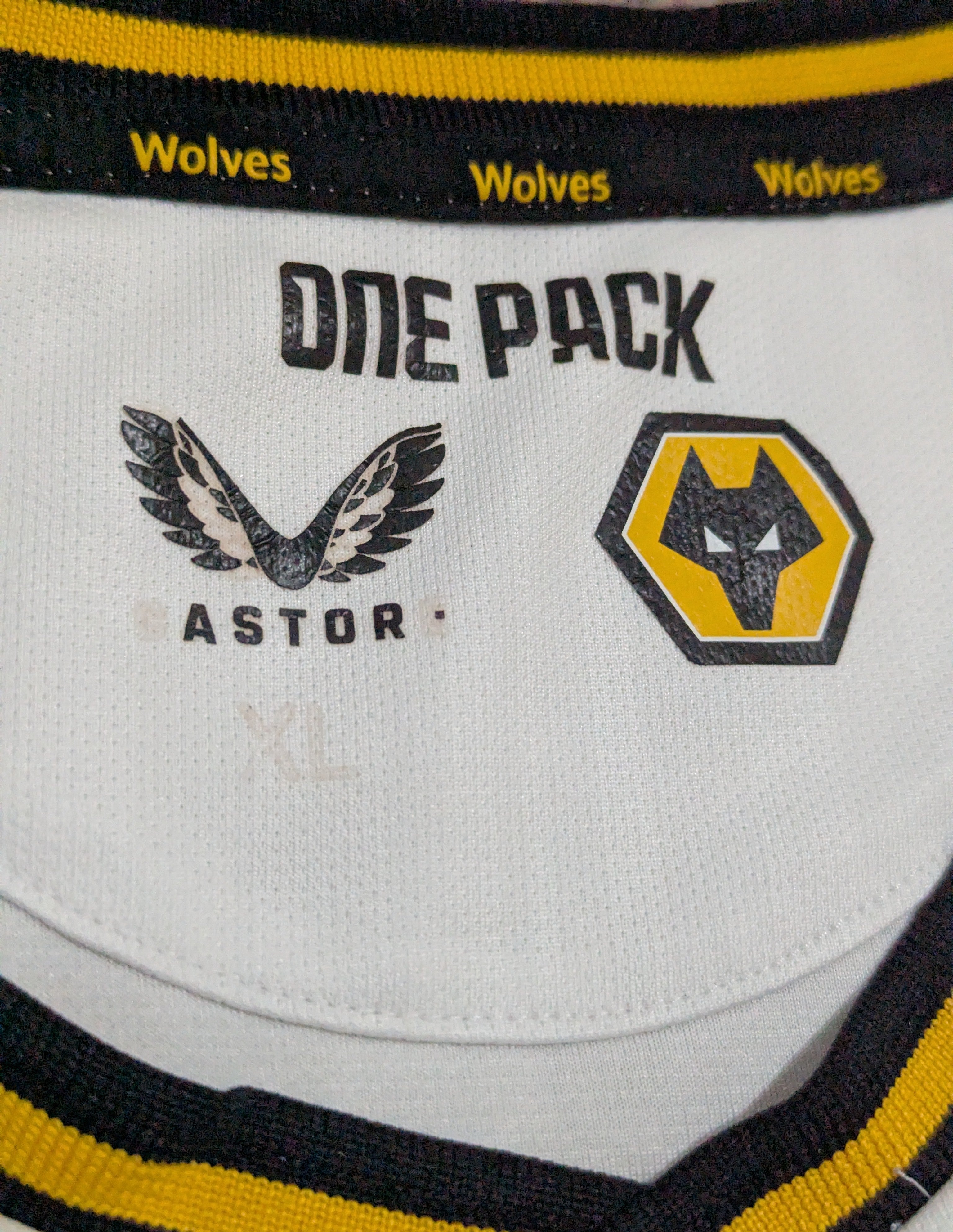 2021-22 Wolves Third Shirt - Raúl 9