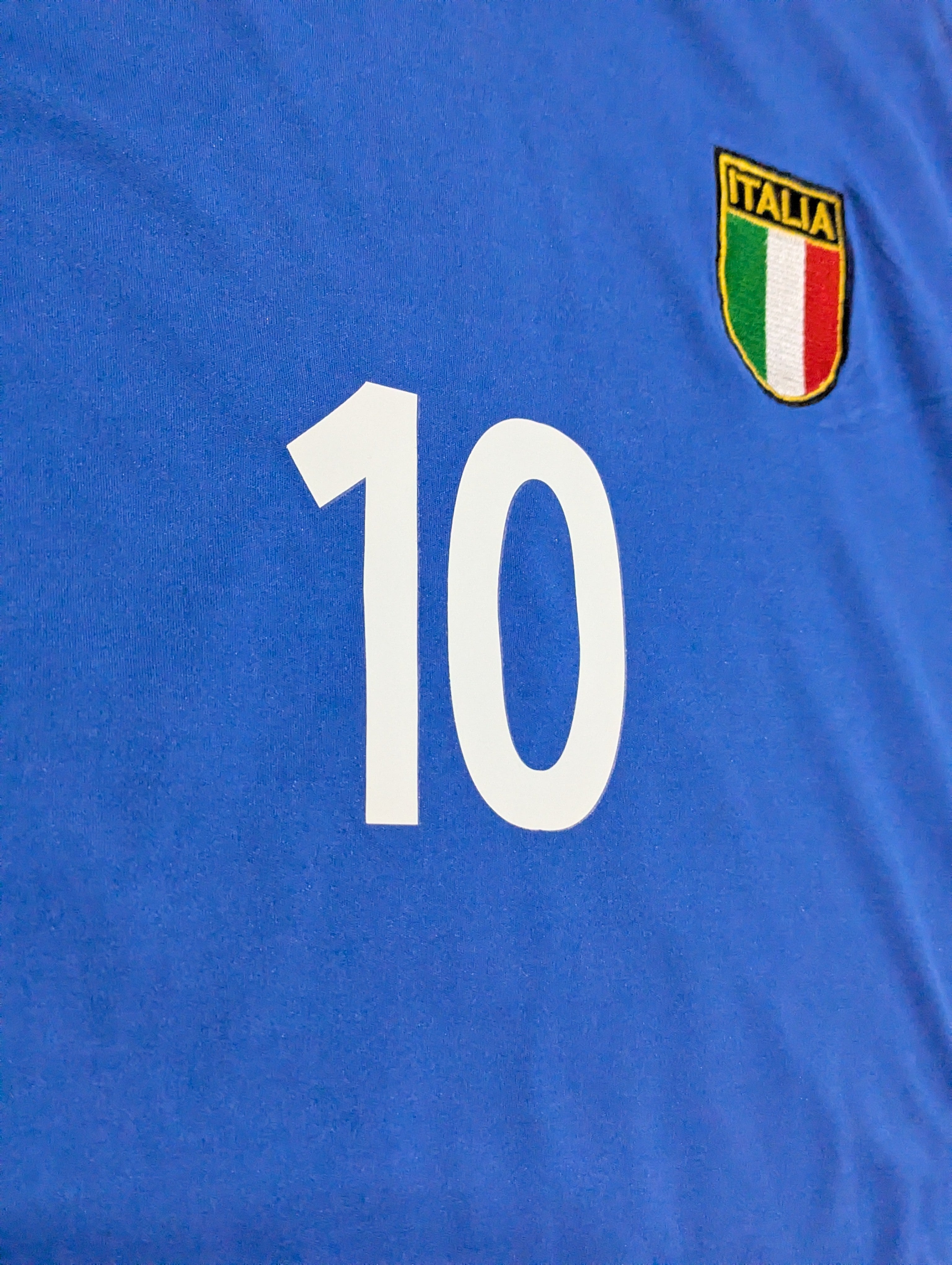 2002 Italy Home Shirt - Totti 10