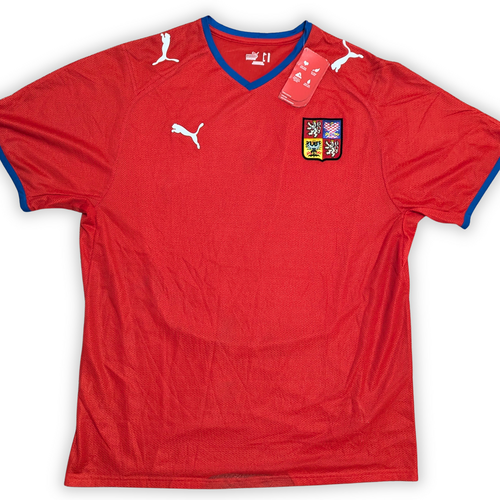 2008-09 Czech Republic Home Shirt