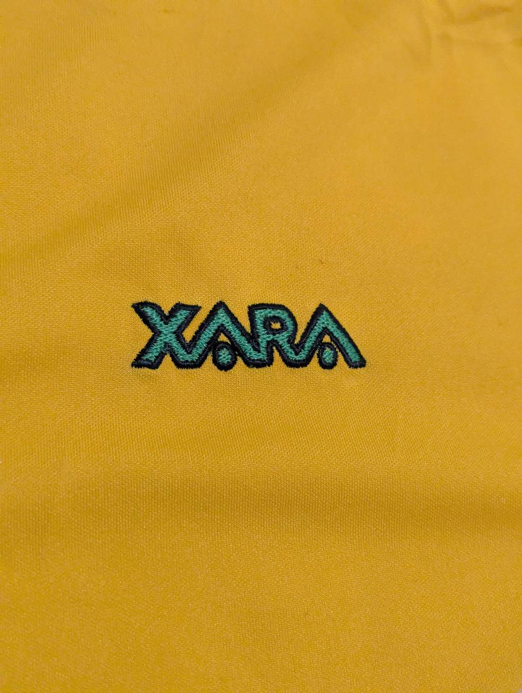 2003-05 Norwich City Home Shirt - Huckerby 6