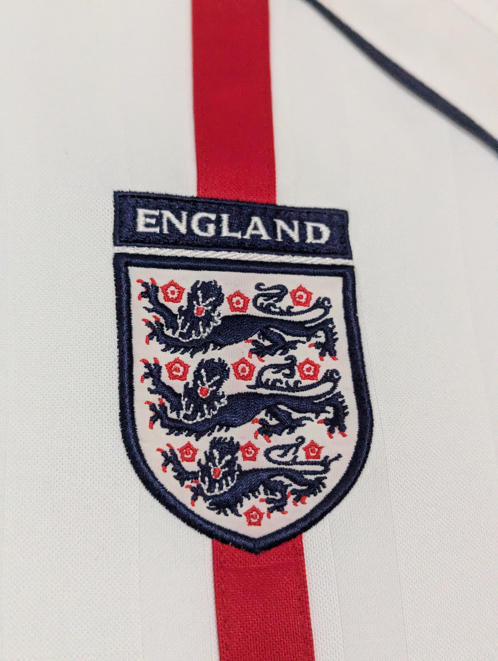 2001-03 England Home Shirt - Beckham 7