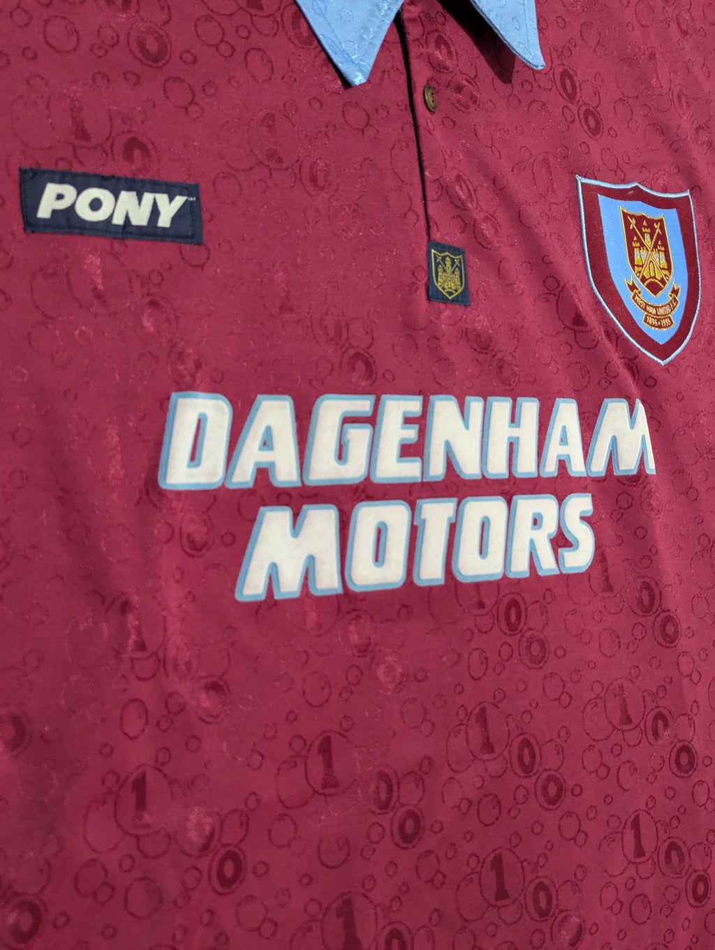 1995-97 West Ham Home Shirt - Hartson 10