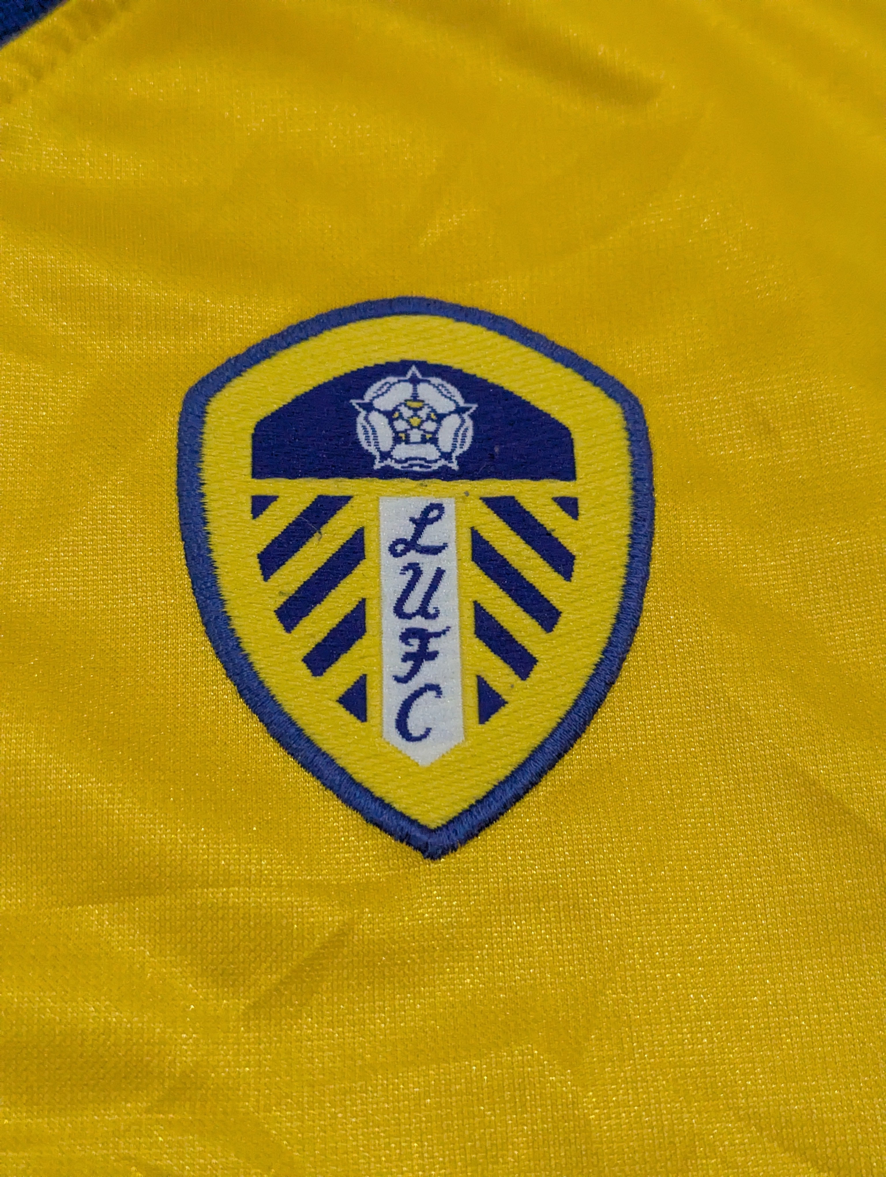 2000-02 Leeds Away Shirt - Viduka 9