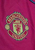 1998-00 Manchester United Home Shirt - Yorke 19