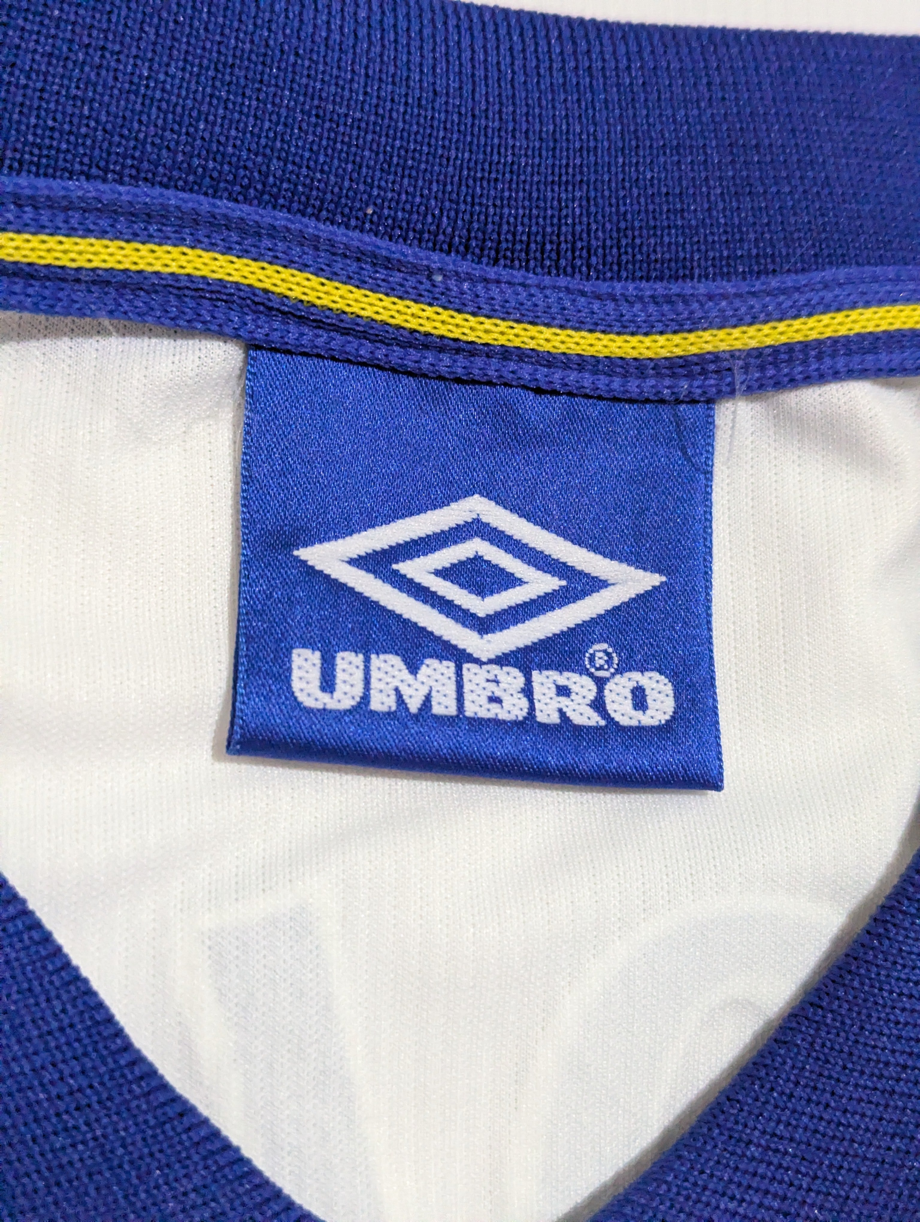 1998-00 Chelsea Away Shirt - Zola 25
