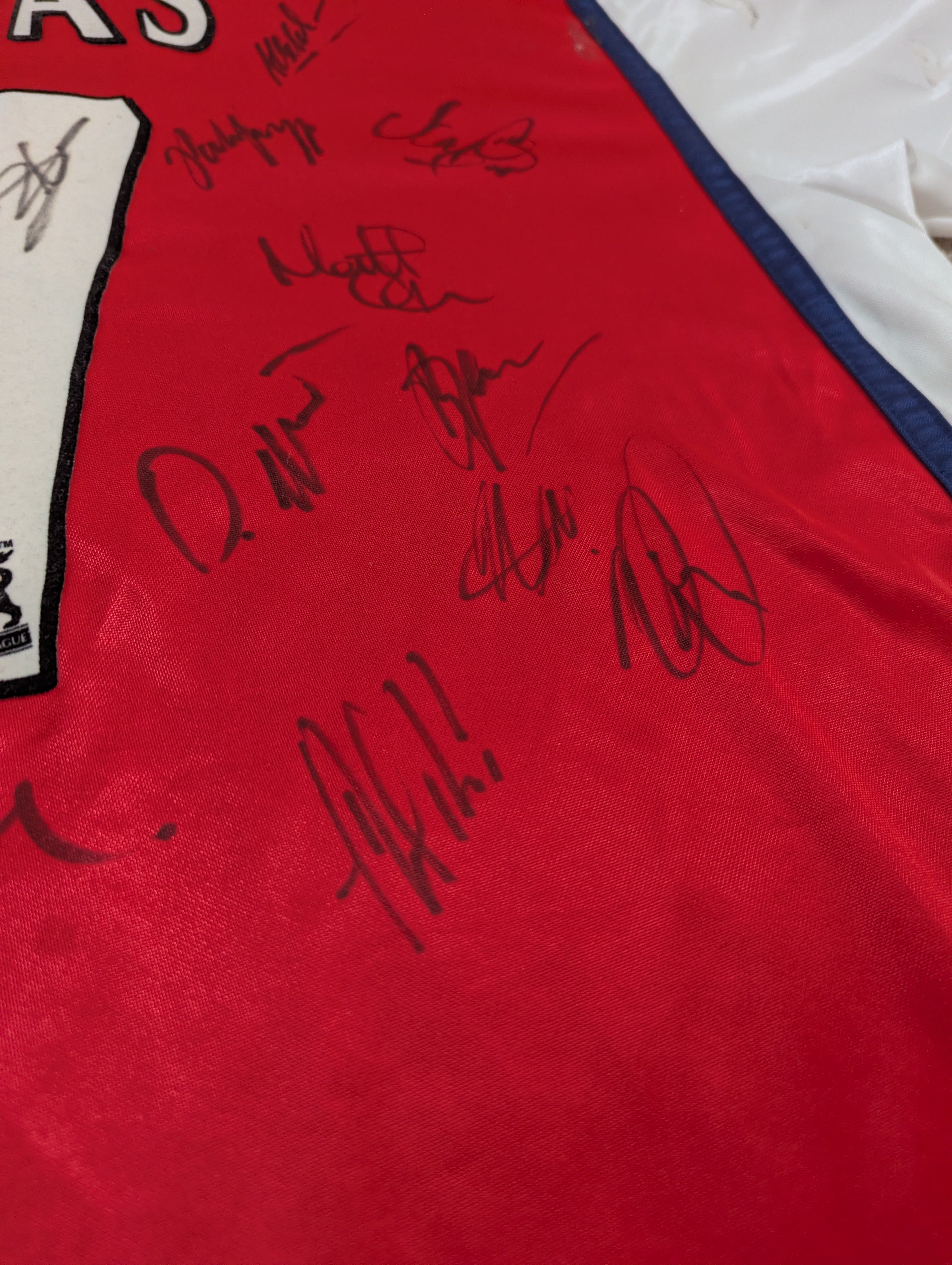 1998-99 Arsenal Home Multi Signed Shirt - Vivas 7