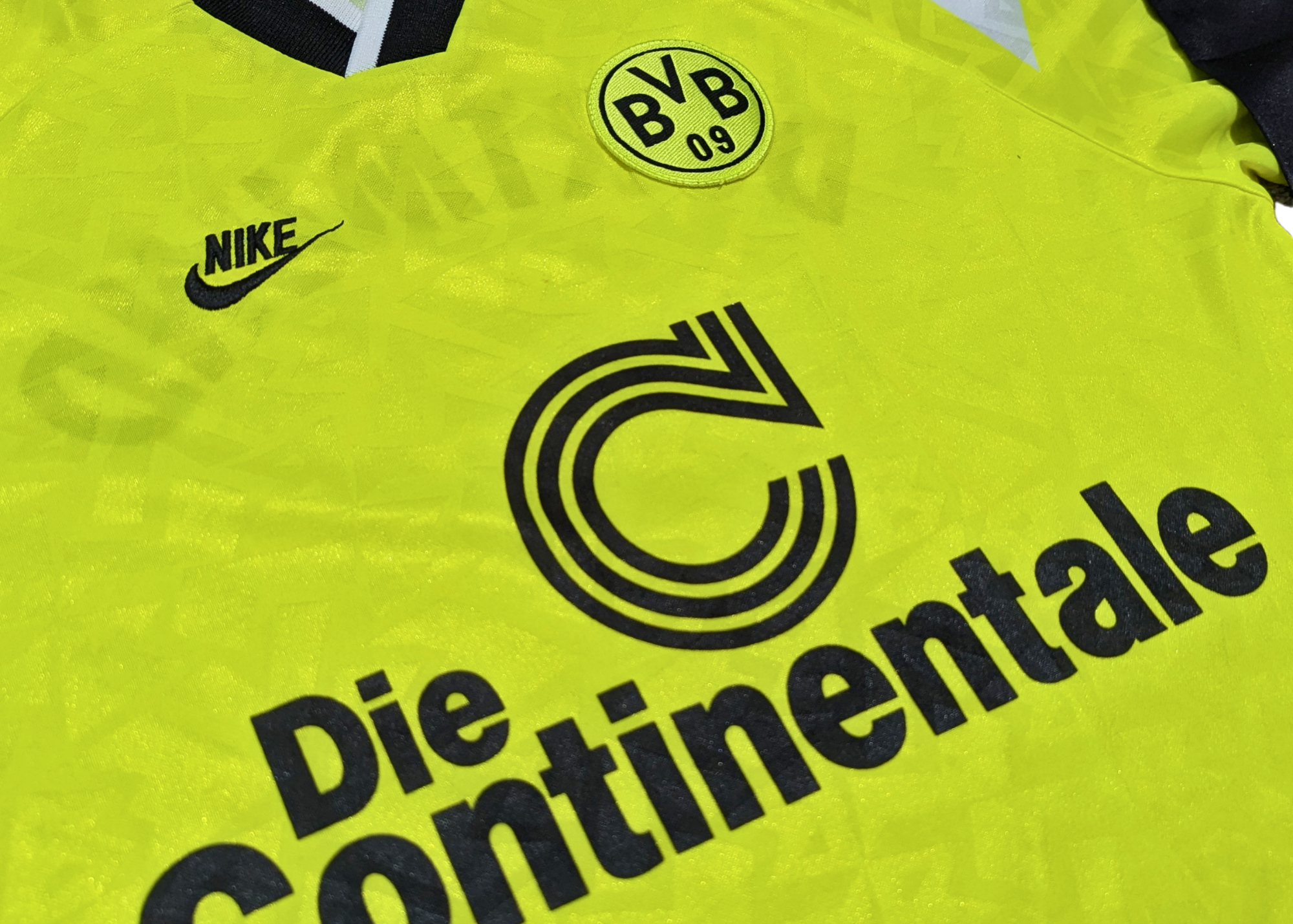1995-96 Borussia Dortmund L/S Home Shirt